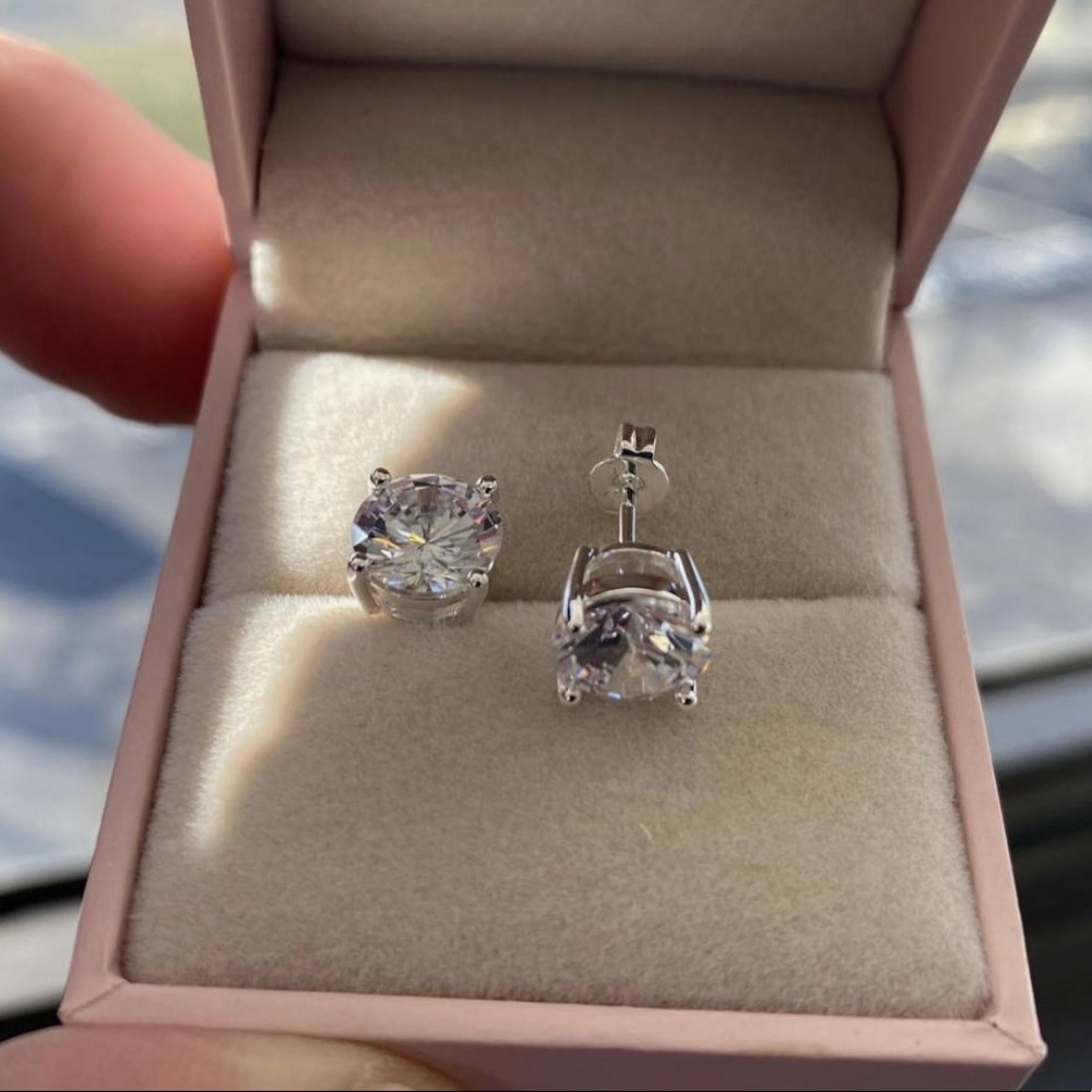 💯% 925 Sterling Silver Earrings w/CZ